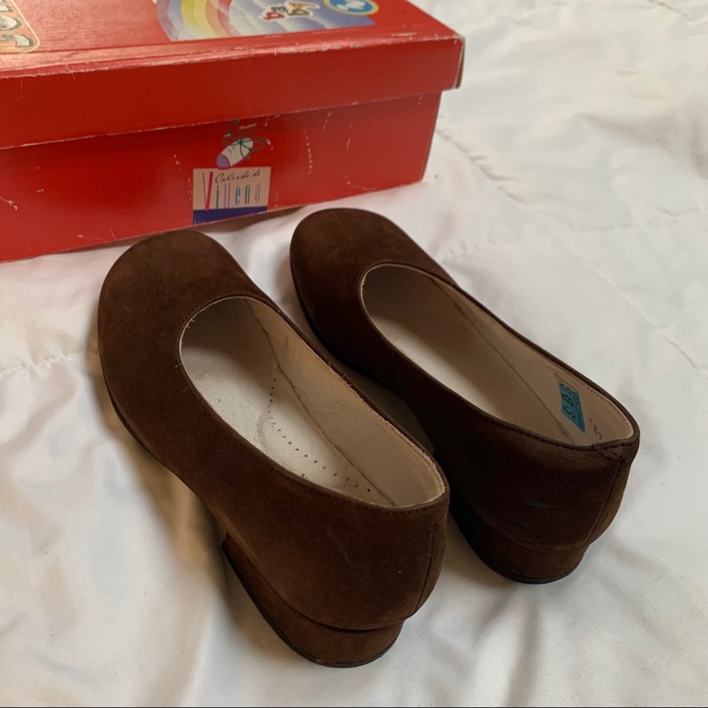 De Osu girls chocolate brown suede flats
